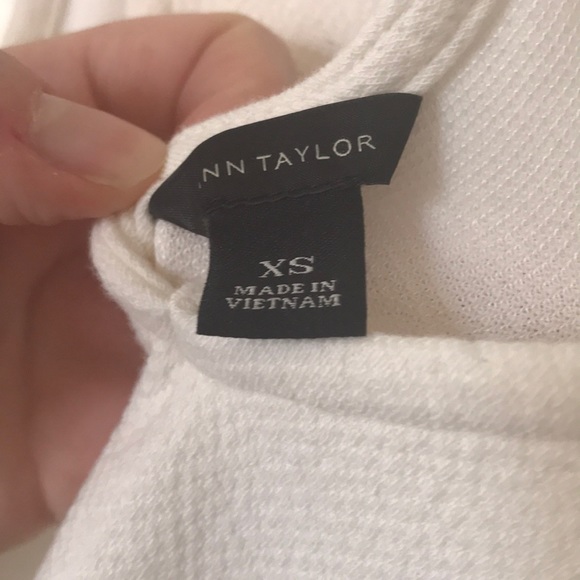 Cream Sleeveless Textured Top - Picture 3 of 4